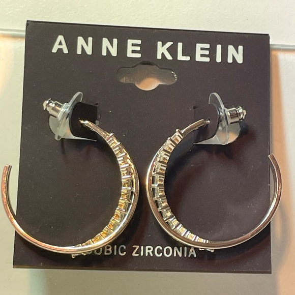 🆕 Anne Klein Polished Gold & Rhinestone Double Twist Hoop Earrings NWT - Picture 3 of 9